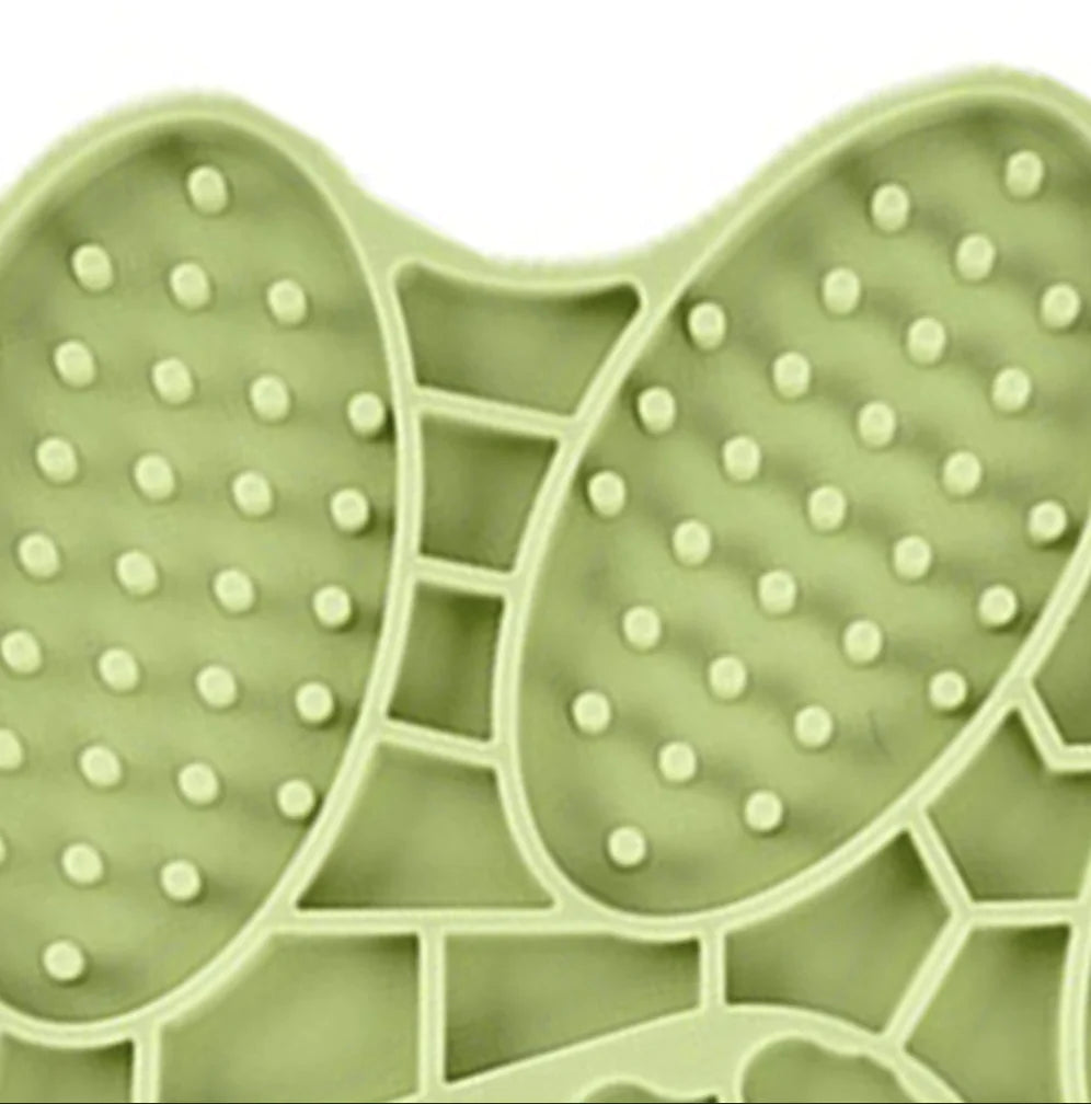 Silicone Dog Licking Mat for Slow Feeding and Safety