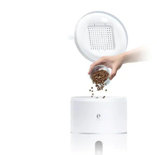 Cat Feeder With Camera