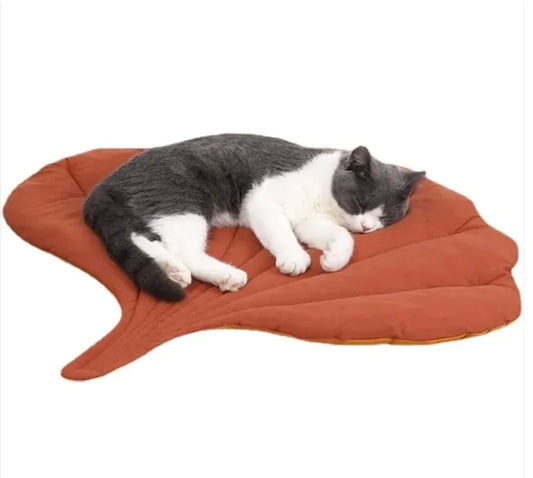 Leaf-Shaped Double-Sided Cat & Dog Floor Mattress Bed